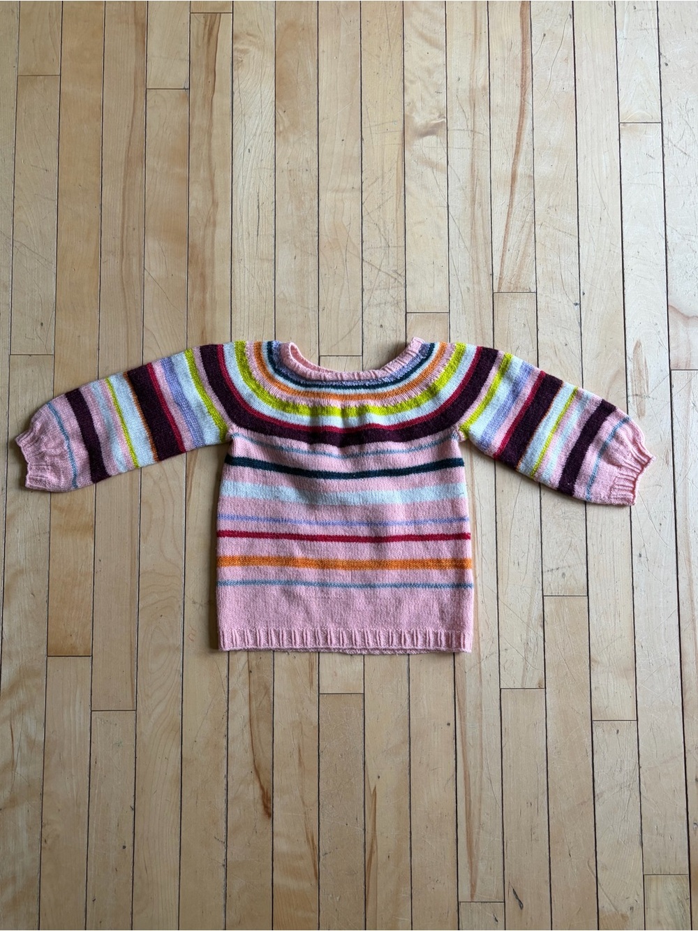 Handknit kid sweater — 2-4 years old